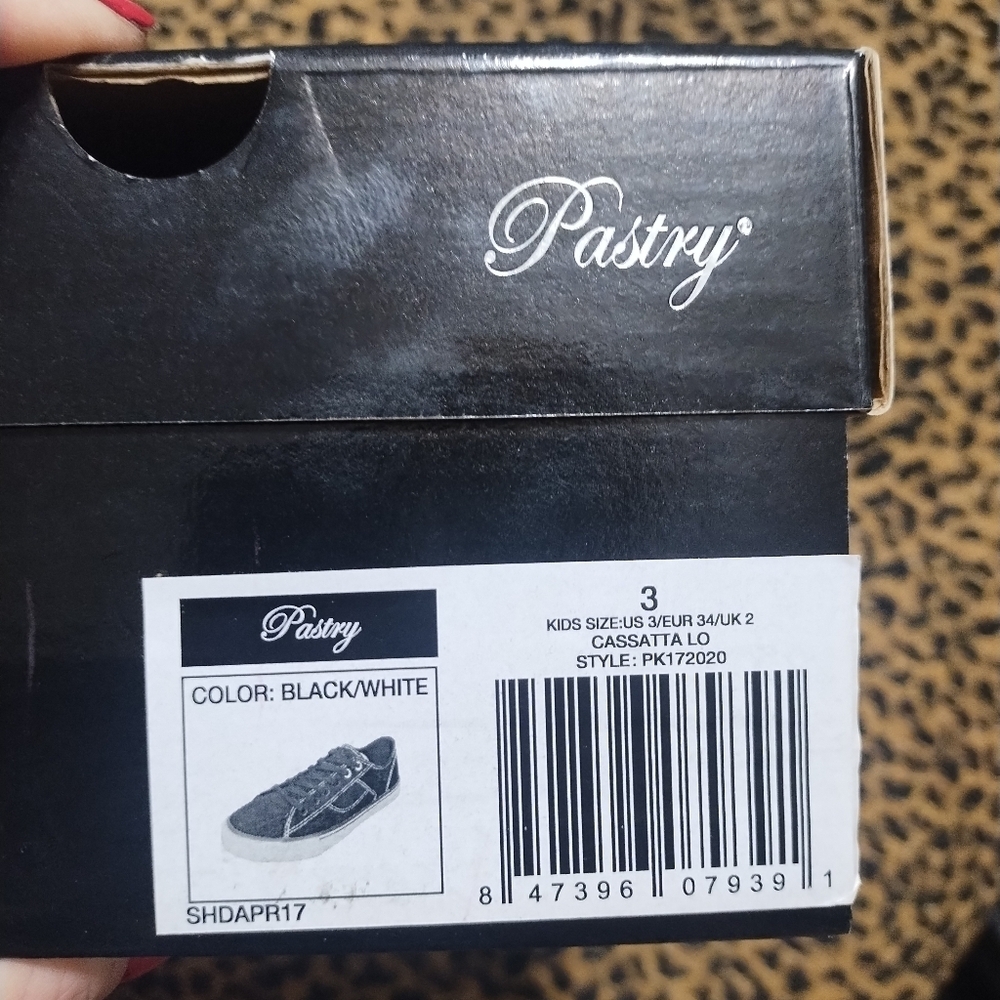 Pastry Dance Sneakers - Picture 6 of 6